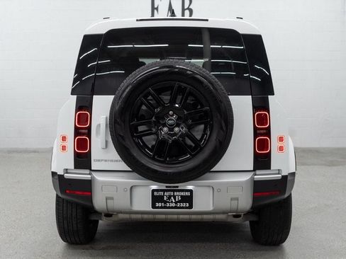 Used 2024 Land Rover Defender 110 S AWD/4WD image 4