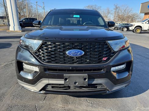 Used 2020 Ford Explorer ST AWD/4WD image 2