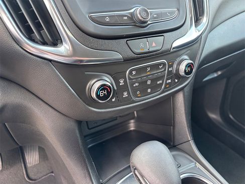 Certified 2024 Chevrolet Equinox LT image 20