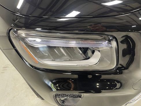 Used 2026 Mercedes-Benz GLB 250 4MATIC image 10