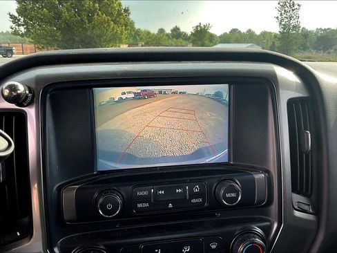 Used 2018 Chevrolet Silverado 1500 LT AWD/4WD image 14