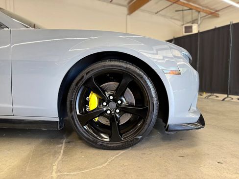 Used 2014 Chevrolet Camaro SS RWD image 3