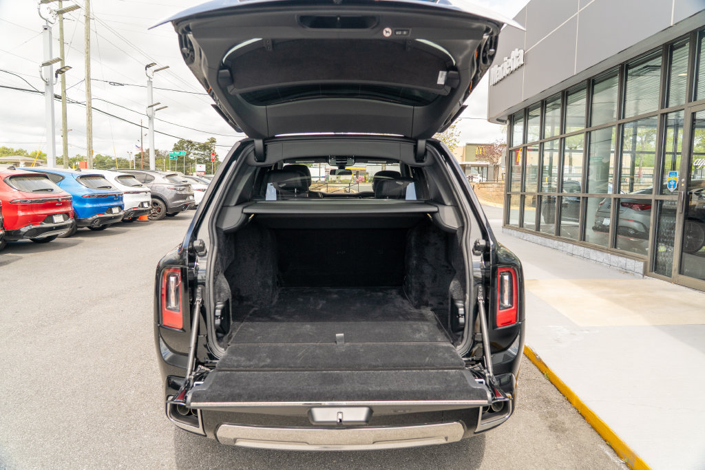 Used 2025 Rolls-Royce Cullinan AWD/4WD image 7