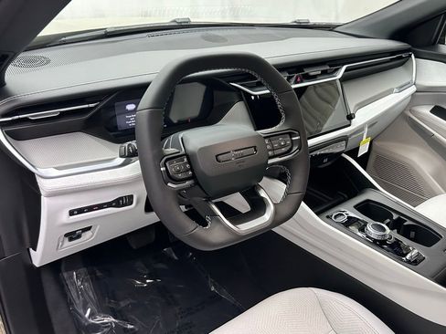 New 2026 Jeep Cherokee Laredo AWD/4WD image 11