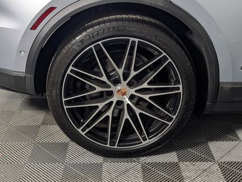 New 2026 Porsche Macan 4 Electric image 13