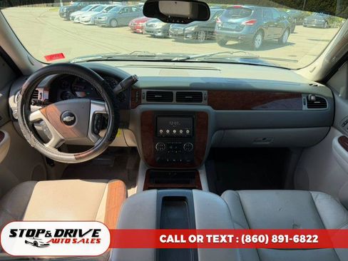 Used 2009 Chevrolet Tahoe LTZ AWD/4WD image 10