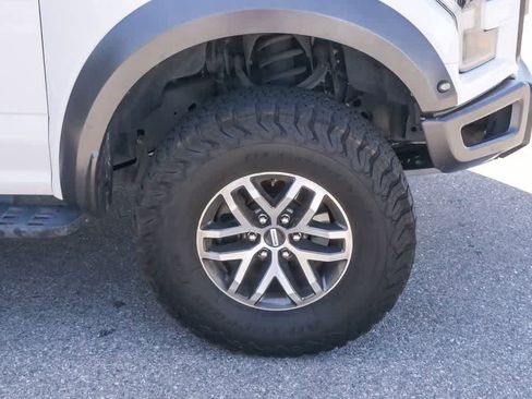 Used 2019 Ford F150 Raptor image 6