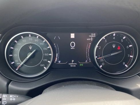 New 2024 Maserati Levante GT Ultima image 24