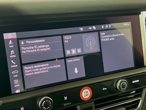 New 2026 Porsche Macan image 15