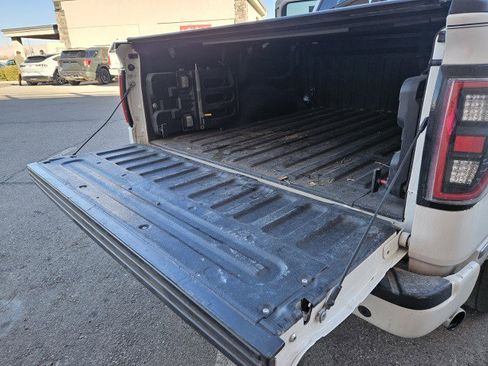 Used 2013 Ford F150 Platinum image 20