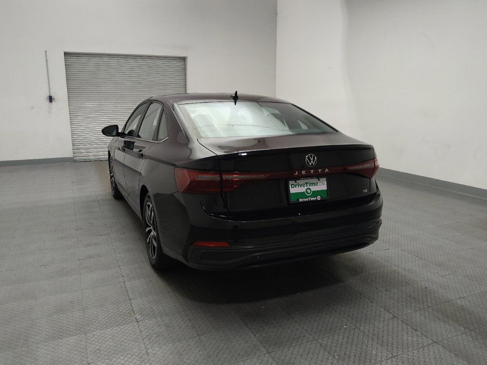Used 2025 Volkswagen Jetta SE FWD image 6