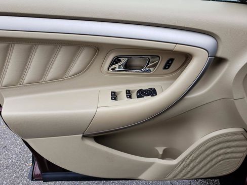 Used 2018 Ford Taurus SEL w/ Equipment Group 201A image 9