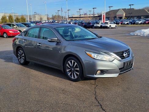 Used 2016 Nissan Altima 2.5 SV w/ Convenience Package image 31