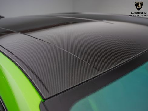 Used 2025 Lamborghini Urus SE image 5