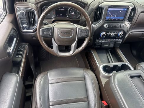 Used 2022 GMC Sierra 1500 Denali w/ Denali Premium Package AWD/4WD image 18