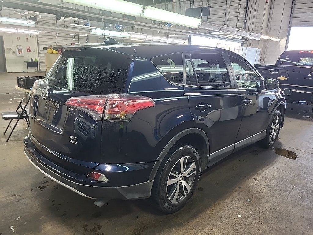 Used 2018 Toyota RAV4 XLE w/ All Weather Liner Package AWD/4WD image 4