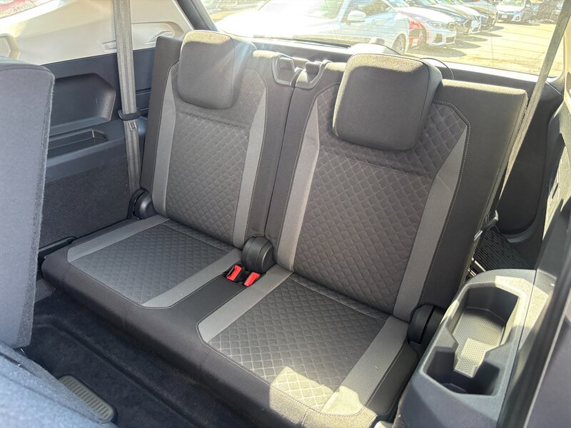 Used 2019 Volkswagen Tiguan S FWD image 9