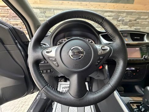 Used 2018 Nissan Sentra SR w/ SR Midnight Edition Package image 14