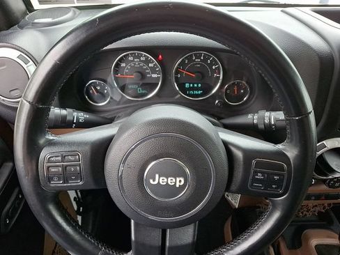 Used 2015 Jeep Wrangler Unlimited Sahara w/ Dual Top Group AWD/4WD image 17