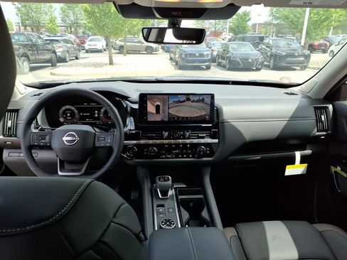 New 2026 Nissan Pathfinder Platinum w/ Cargo Package AWD/4WD image 28