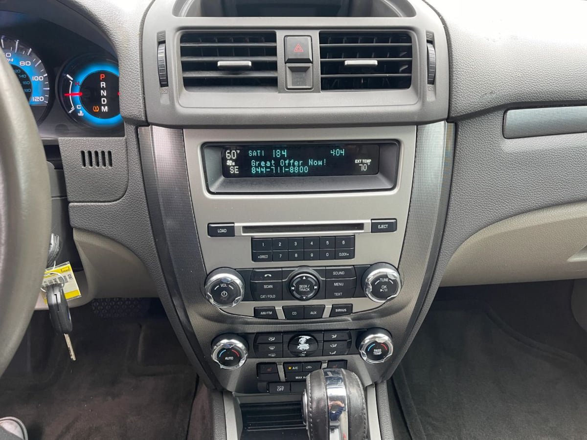 Used 2012 Ford Fusion SEL FWD image 30