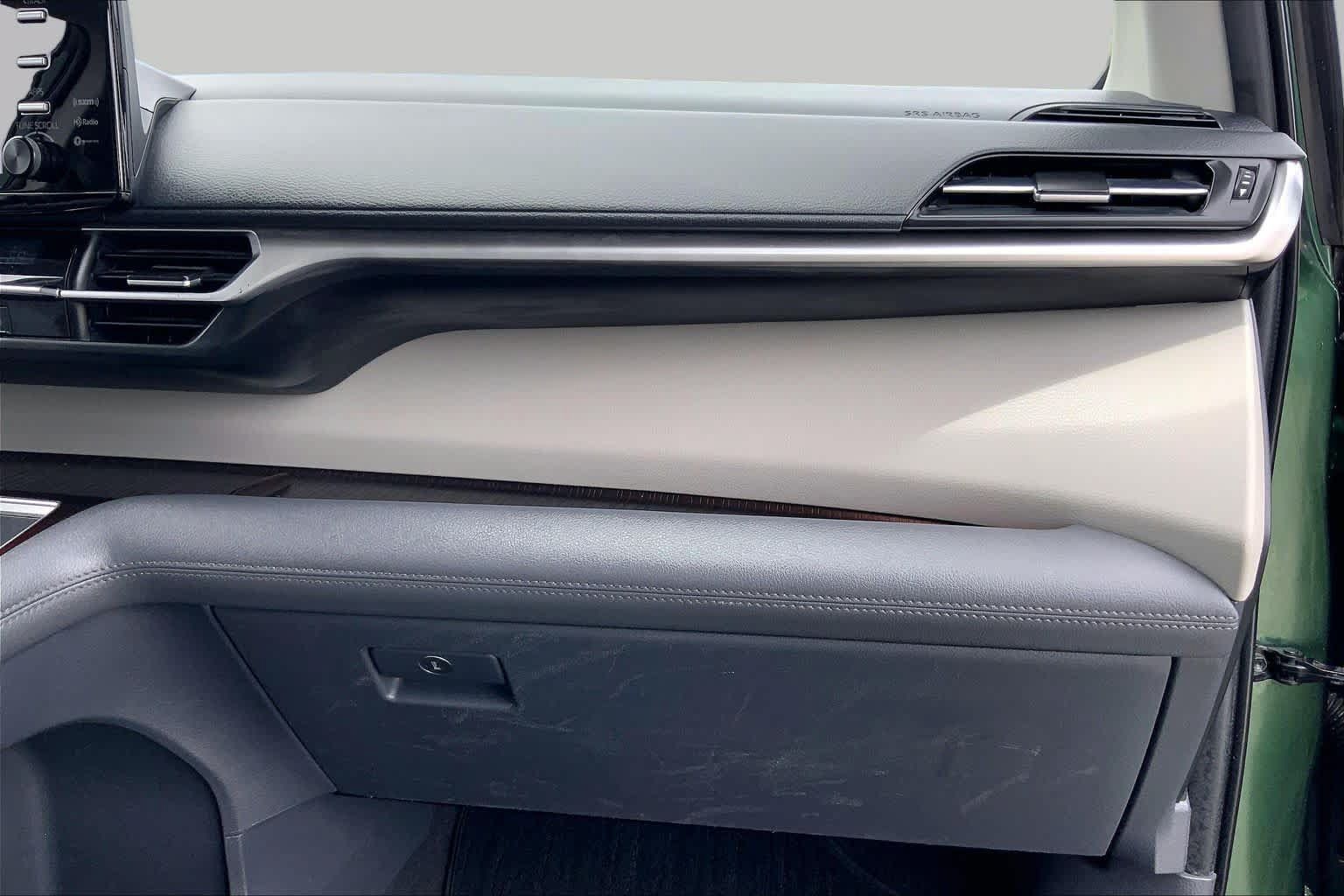 Used 2022 Toyota Sienna LE FWD image 17