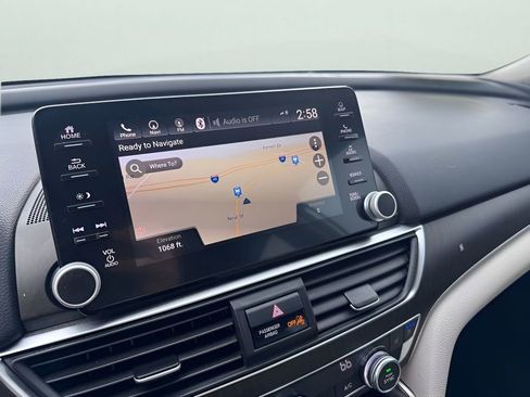 Used 2018 Honda Accord Touring image 20