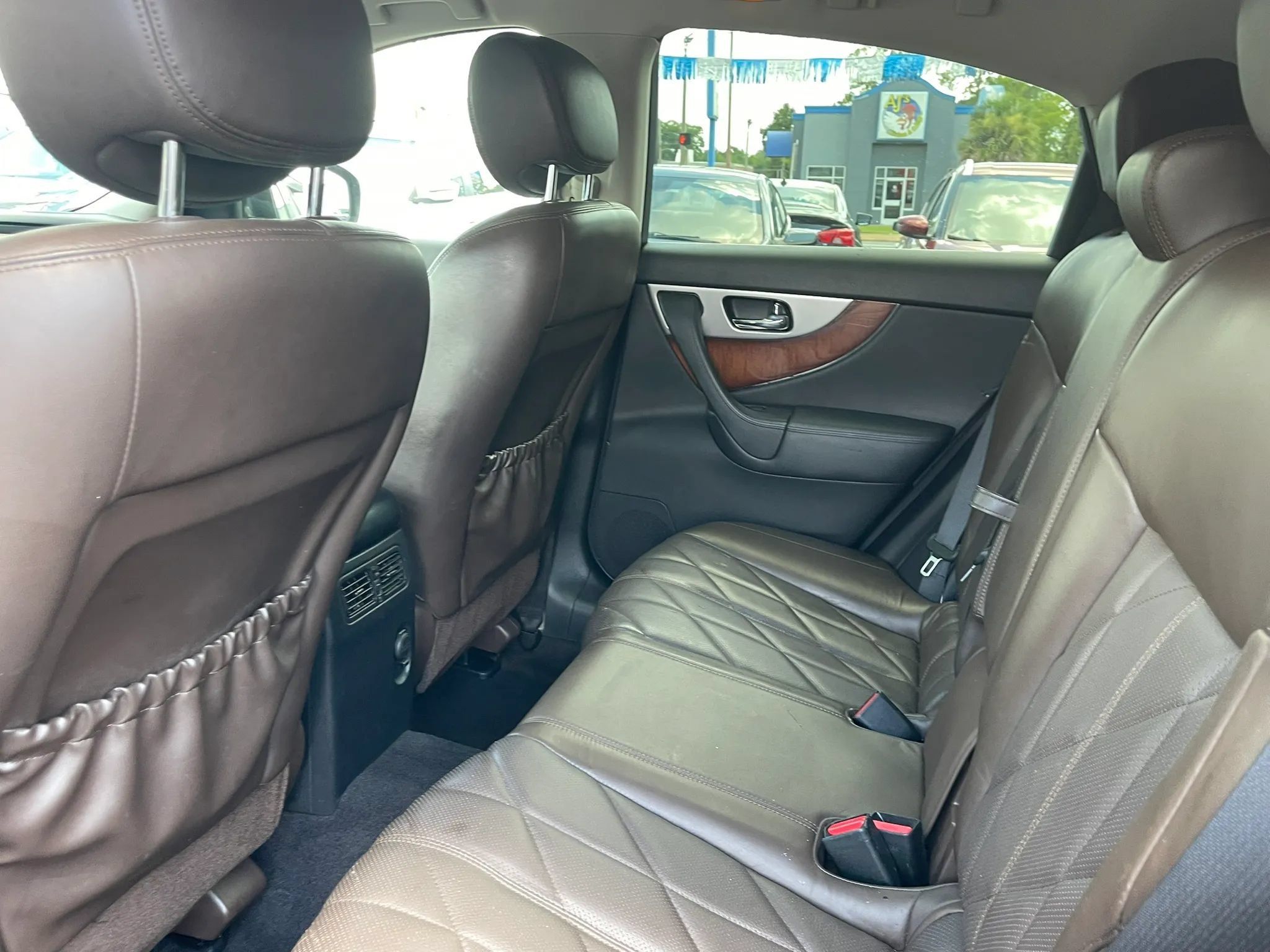 Used 2013 INFINITI FX37 AWD w/ Premium Pkg image 10