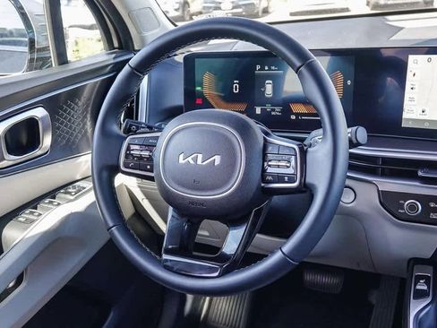 Used 2025 Kia Sorento EX image 14