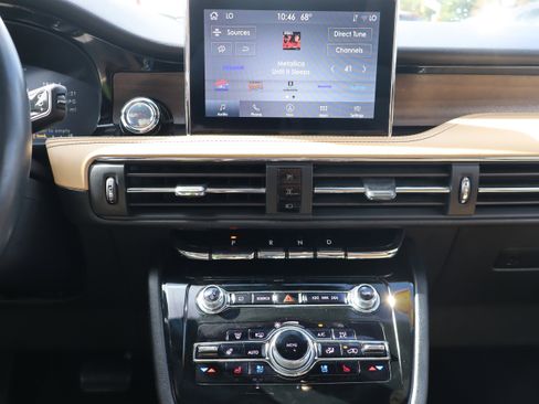 Used 2021 Lincoln Corsair Reserve w/ Equipment Group 201A image 22