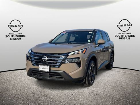 Used 2025 Nissan Rogue SV image 4