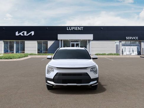 New 2026 Kia Niro LX FWD image 3