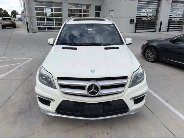 Used 2013 Mercedes-Benz GL 550 4MATIC image 4
