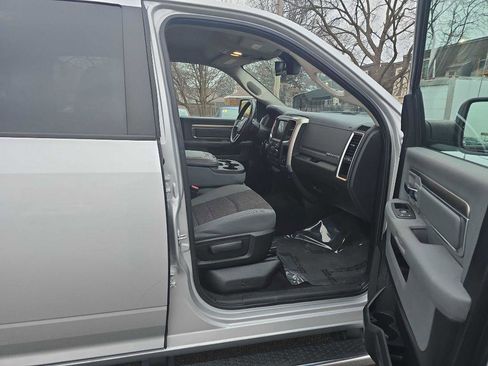 Used 2017 RAM 1500 Big Horn AWD/4WD image 19