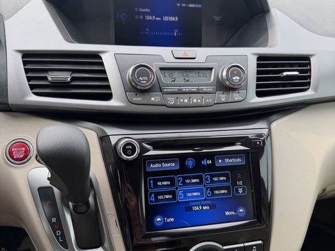 Used 2014 Honda Odyssey EX image 17