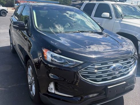 Used 2019 Ford Edge Titanium w/ Equipment Group 301A AWD/4WD image 3