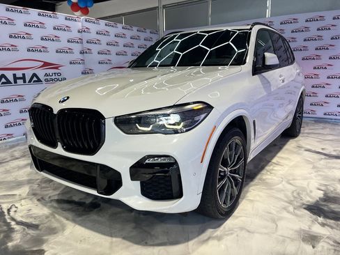 Used 2021 BMW X5 M50i w/ Premium Package image 2