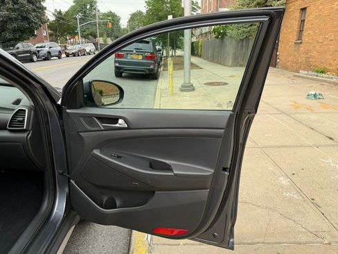 Used 2019 Hyundai Tucson Sport AWD/4WD image 21