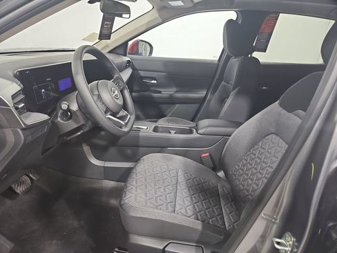 New 2026 Nissan Kicks SV w/ SV Premium Package AWD/4WD image 9