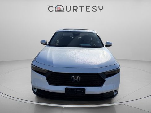 Used 2024 Honda Accord EX image 11