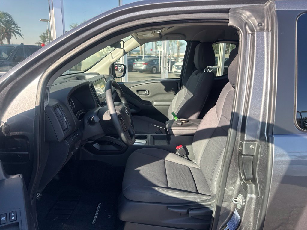 Used 2025 Nissan Frontier S RWD image 12