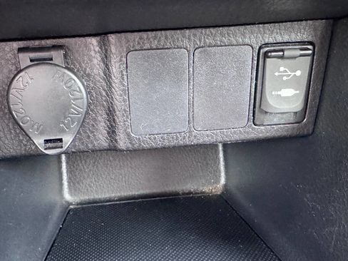 Used 2017 Toyota Corolla LE image 22