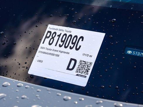 Certified 2024 Toyota Grand Highlander XLE image 33