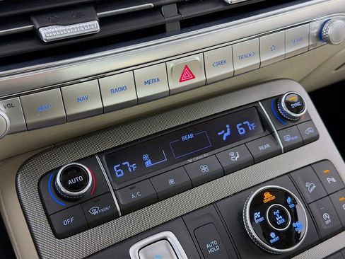 Used 2020 Hyundai Palisade Limited image 17