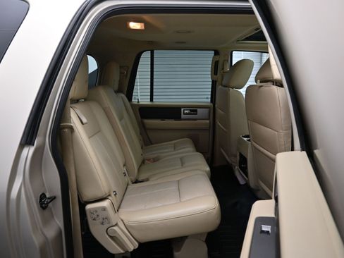Used 2017 Ford Expedition EL XLT w/ Equipment Group 202A image 11