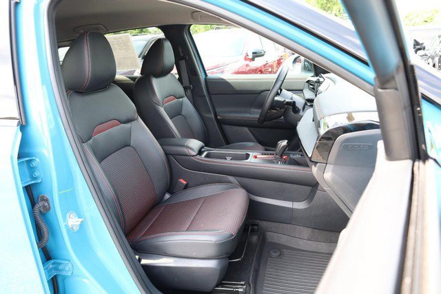 Certified 2025 Nissan Kicks SR AWD/4WD image 25