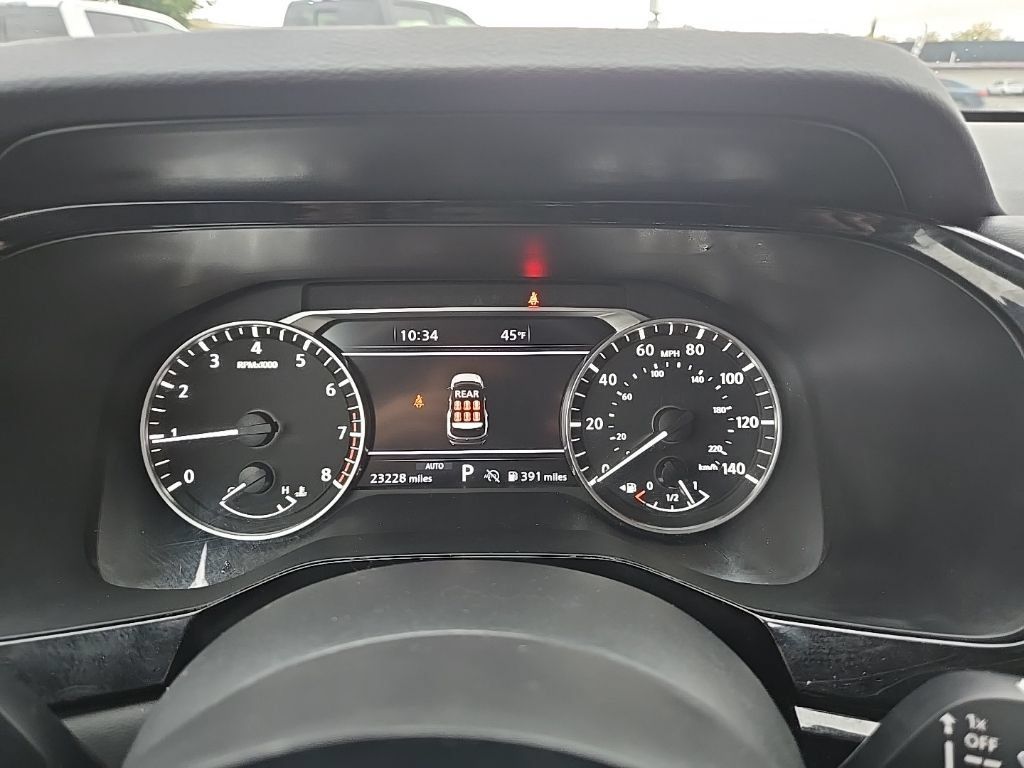 Used 2025 Nissan Pathfinder SL AWD/4WD image 16