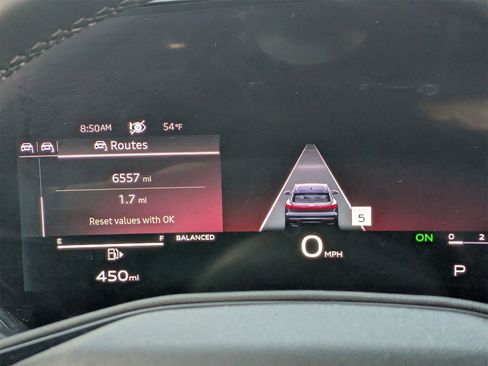 Used 2025 Audi Q5 Premium w/ Convenience Package image 12