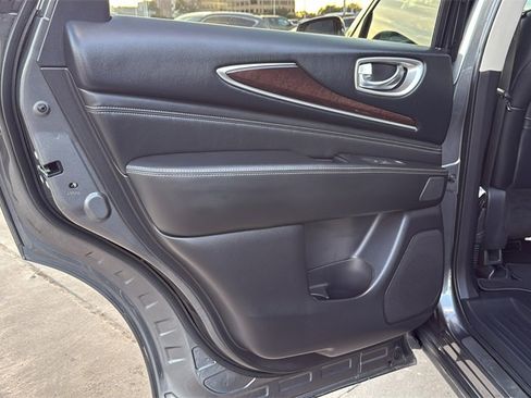 Used 2019 INFINITI QX60 Luxe w/ Sensory Package image 16