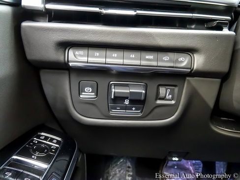 Certified 2025 Cadillac Escalade Sport Platinum image 23